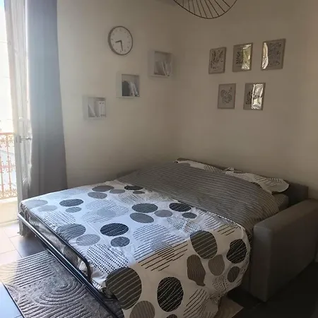 Le Cocon Des Volcans Apartament *